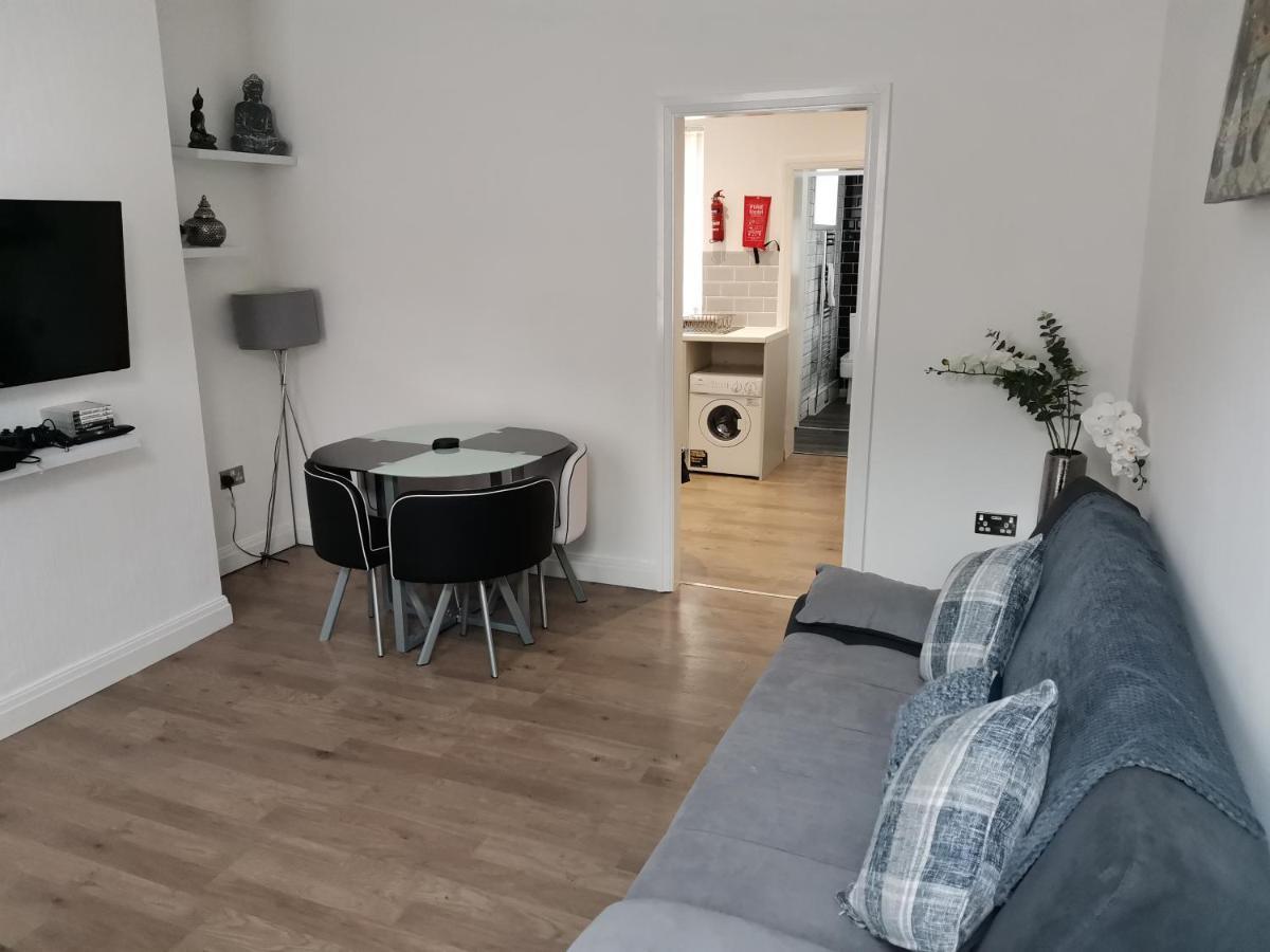 Welcome Home - Close To Town Centre - Full Holiday Home Blackpool Bagian luar foto